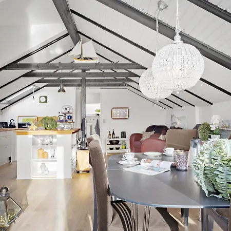 Lovely In With Wifi Ferienhaus *